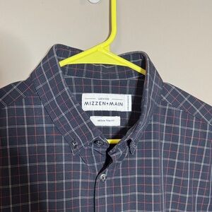 Mizzen+Main Men's Dark Plaid Button Down Shirt